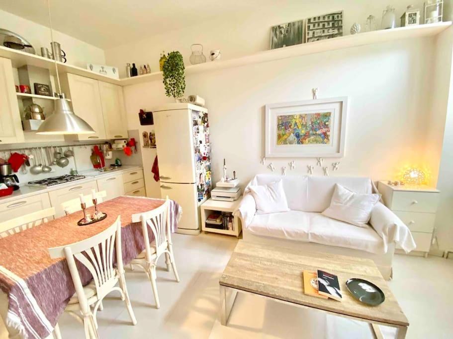 Garden View, Free Parking And Checkout In The Afternoon Appartement Milan